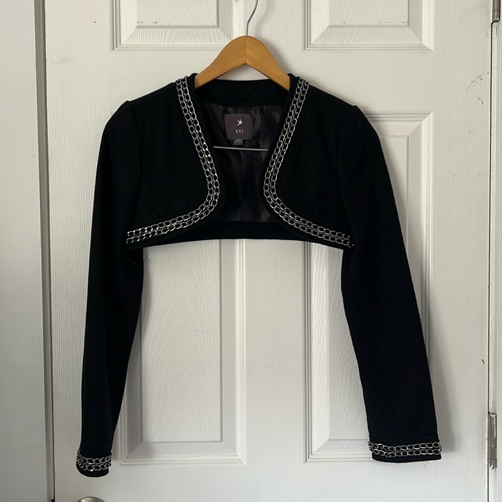 Cropped blazer with chains